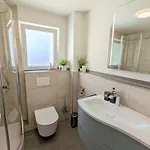 Bergoase Mit Pool & Sauna שיידג