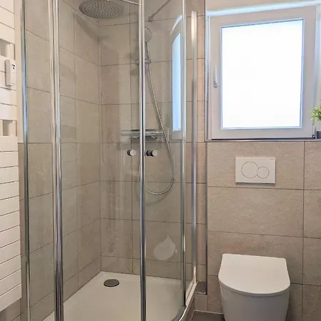 Bergoase Mit Pool & Sauna * شايديغ